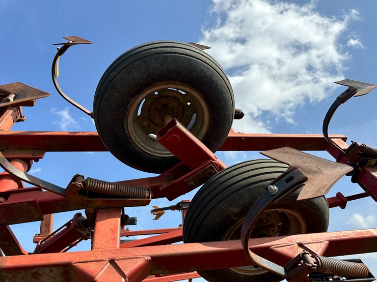 case-ih-4300-image-15