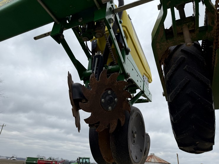 john-deere-1725-image-79