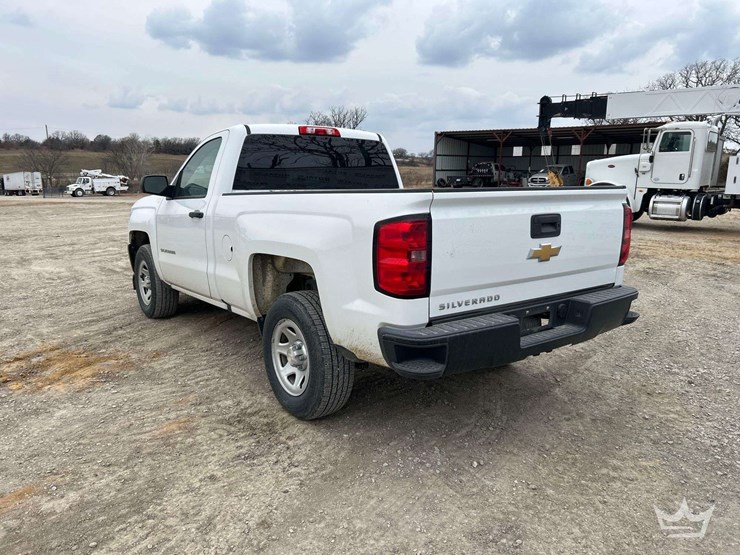 2016-chevrolet-silverado-1500-image-2