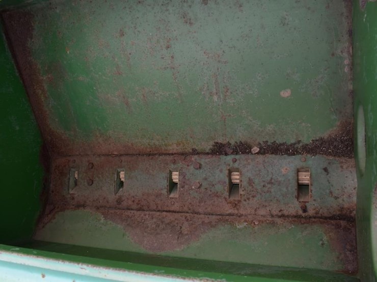 10'-great-plains-no-till-drill-image-10