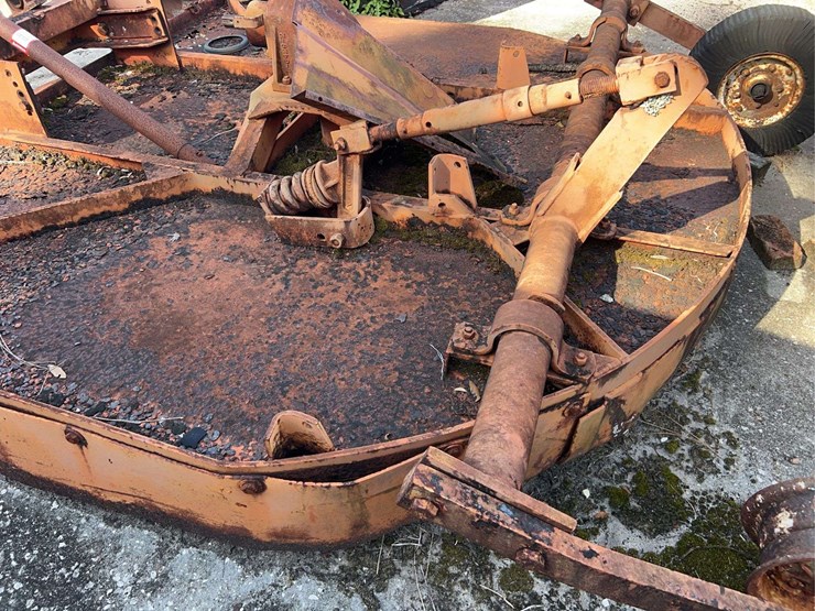 7’-bush-hog-pull-type-mower-image-16