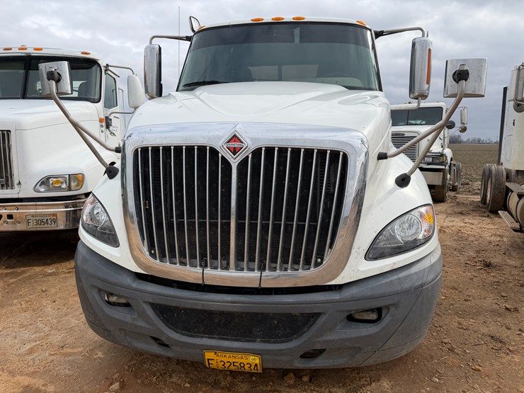 2016-international-prostar-image-35