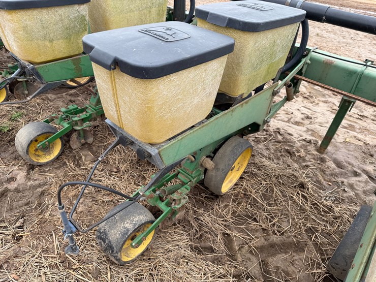 john-deere-7300-image-14