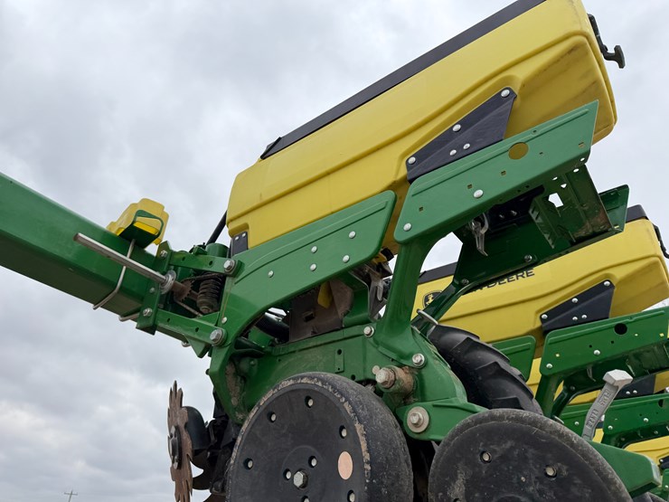 john-deere-1725-image-67