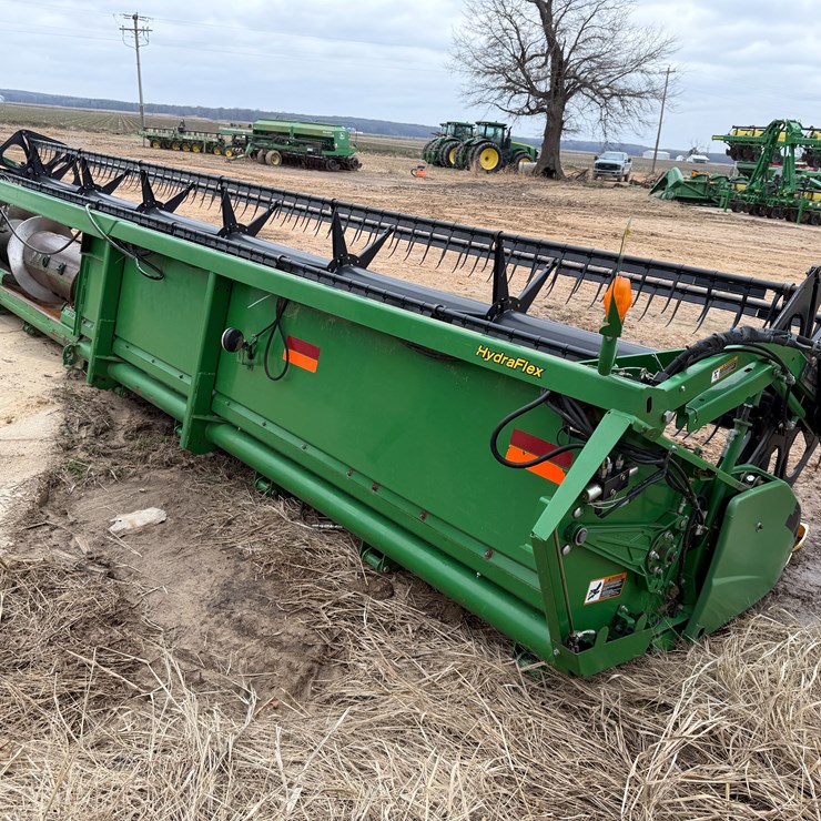 2012 JOHN DEERE 630F