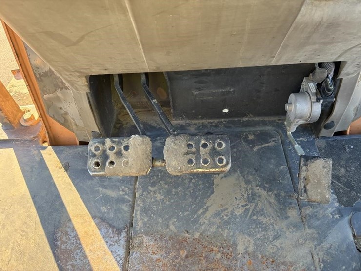 2016-case-570n-ep-image-16