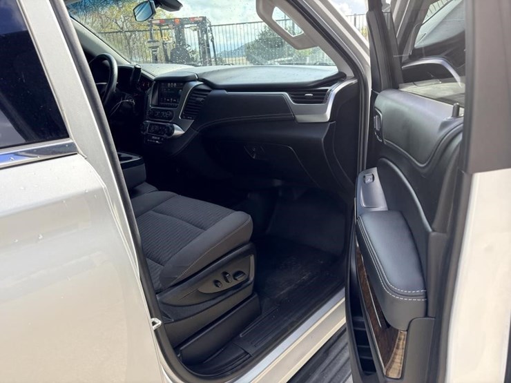 2019-chevrolet-tahoe-image-11