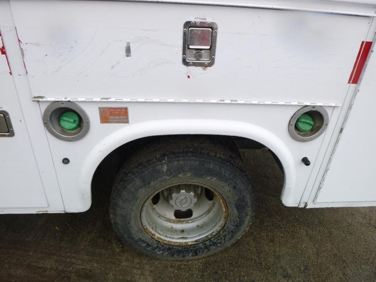 2007-chevrolet-3500-image-22