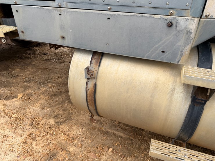 1990-international-9400-image-38