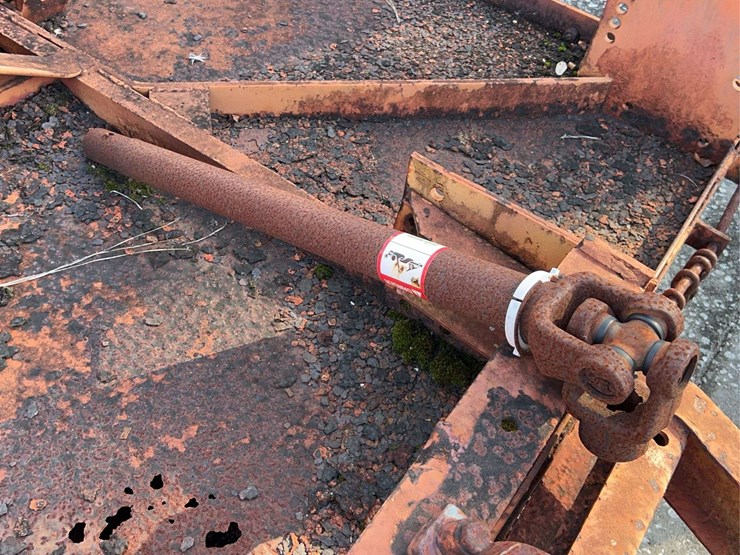 7’-bush-hog-pull-type-mower-image-6