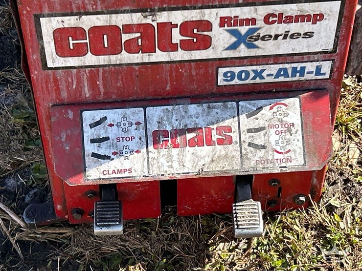 coats-90x-ah-l-tire-changer-machine-image-11