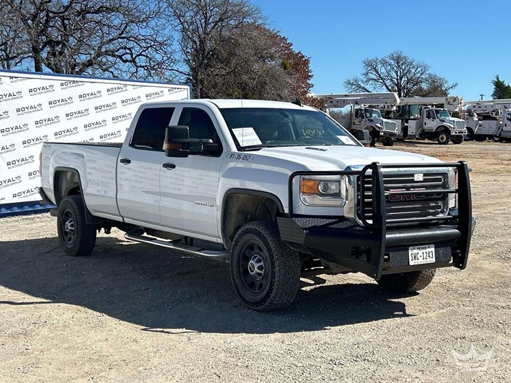 2015-gmc-3500-image-2
