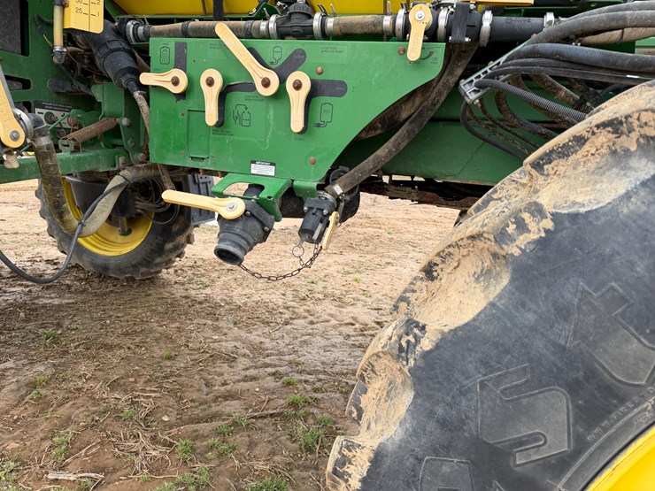 2015-john-deere-r4030-image-35