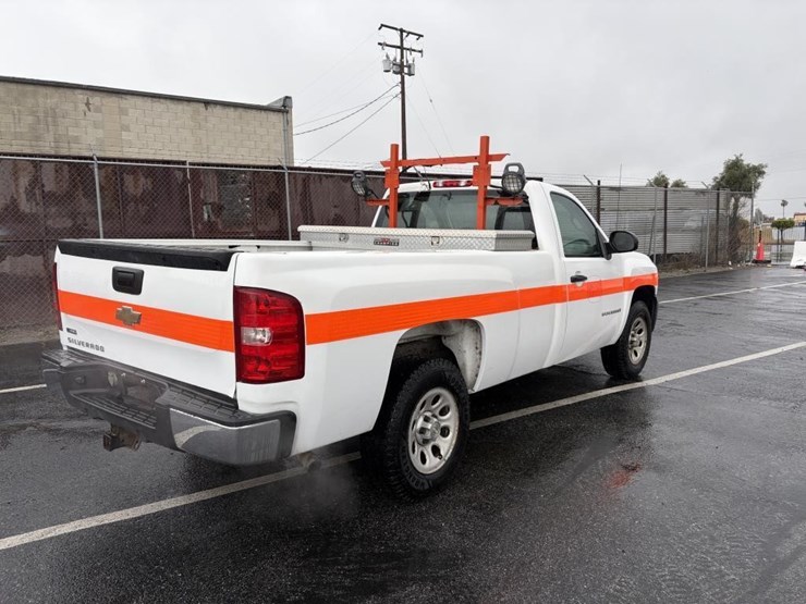 2009-chevrolet-silverado-1500-image-3