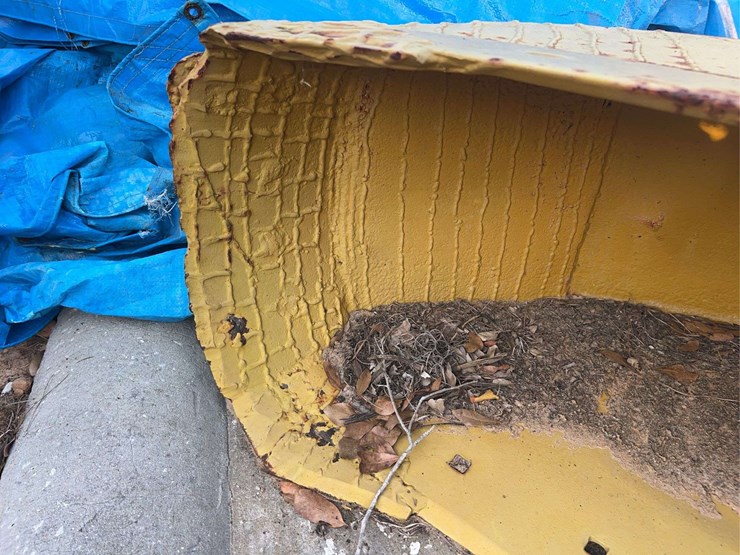 18”-scoop-bucket-image-8