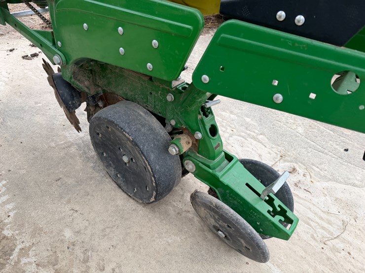 john-deere-1725-image-20