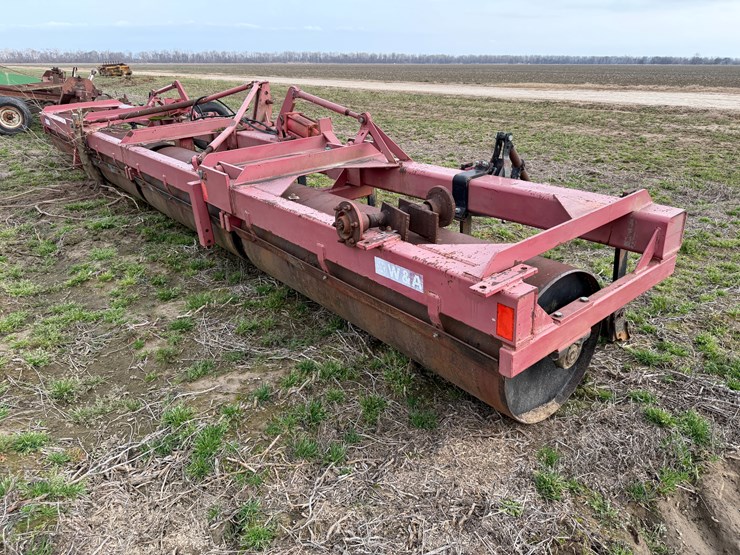 #38713-•-w&a-1726-8-row-38"-bedder-roller-image-3