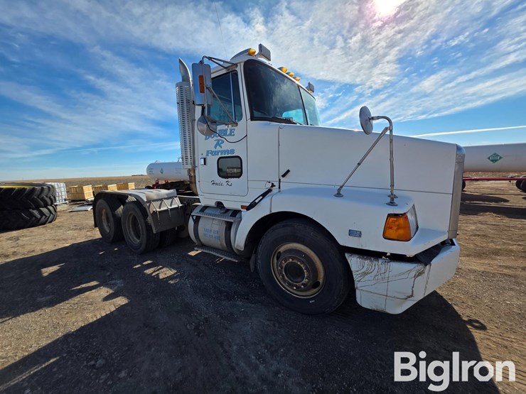 1990-white/gmc-wca64t-image-3