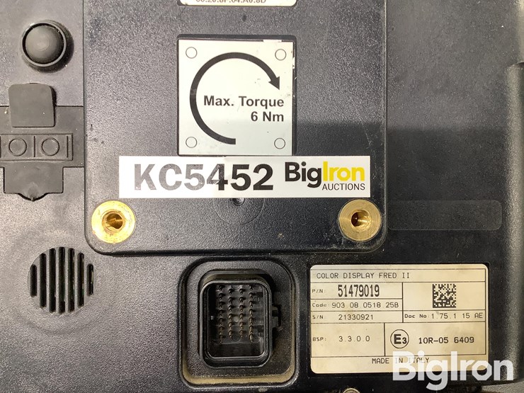 2021-case-ih-700-image-16