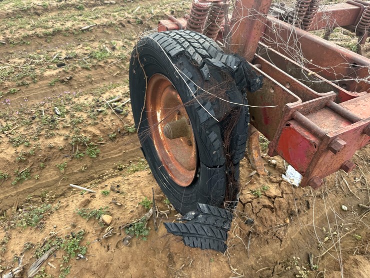 #38726-•-14'-chisel-plow-image-9