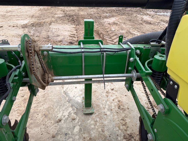 john-deere-1725-image-56