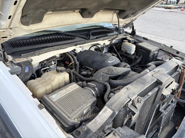 2005-chevrolet-2500-image-10