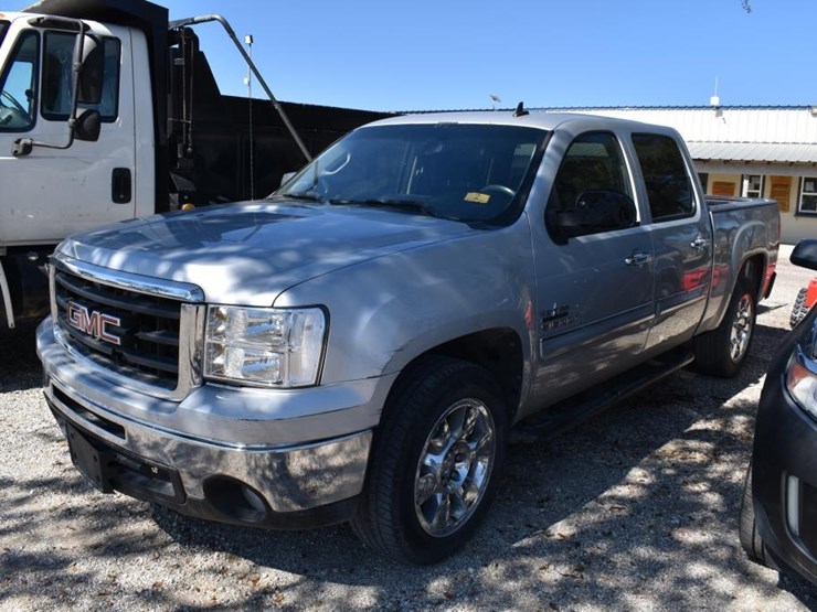 2011-gmc-1500-image-1