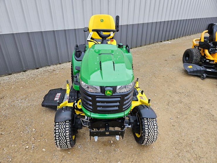 2020-john-deere-x758-image-8