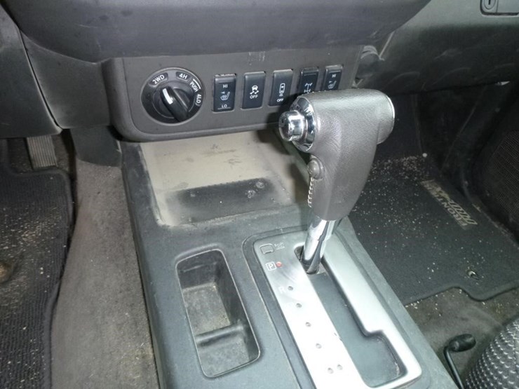 2016-nissan-frontier-image-13