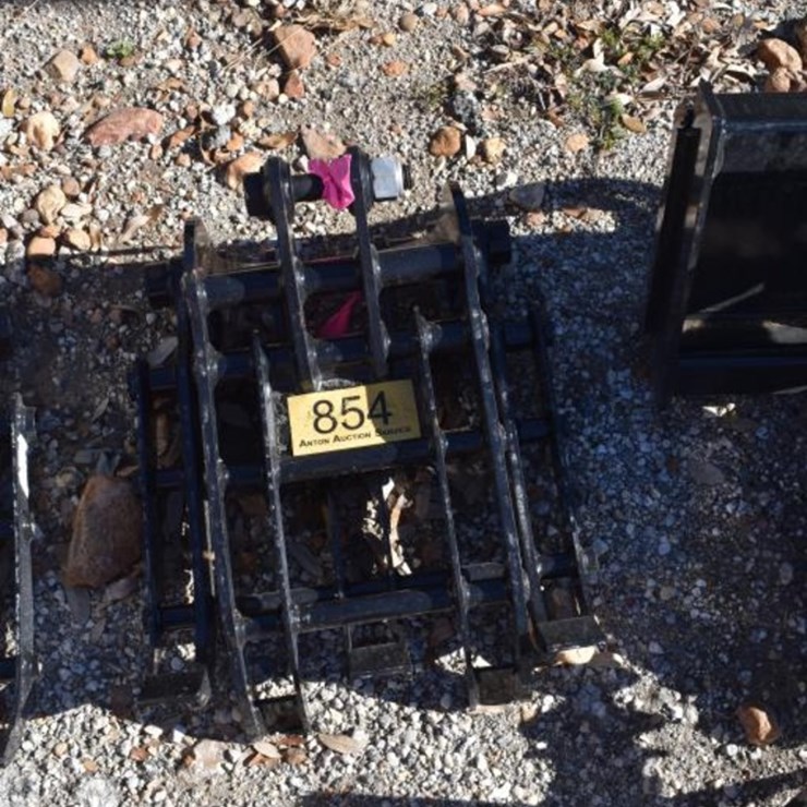 MINI EXCAVATOR GRAPPLE