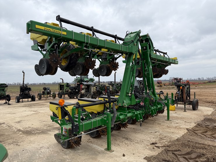 john-deere-1725-image-2