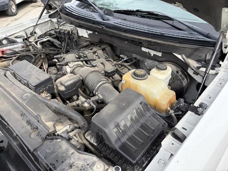 2013-ford-f150-xl-image-6