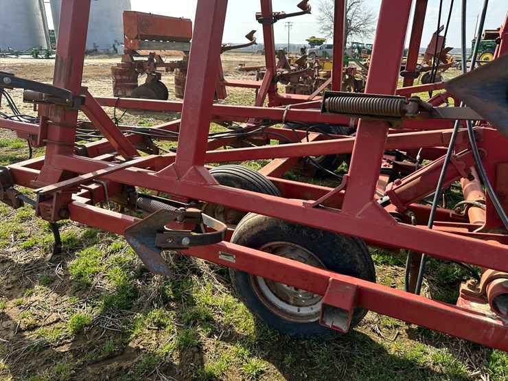 case-ih-4300-image-28