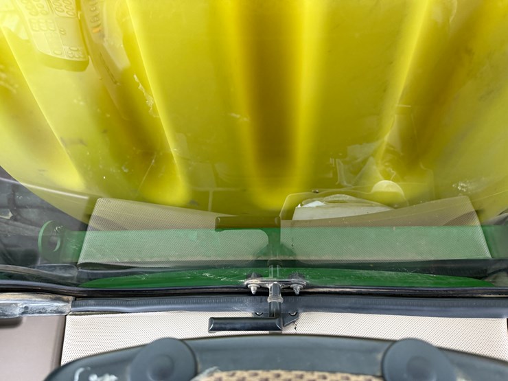 2015-john-deere-r4030-image-94