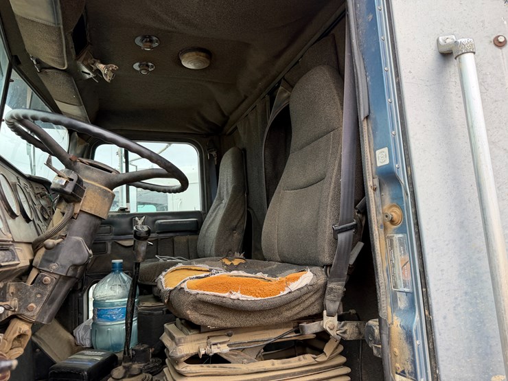 1990-international-9400-image-57