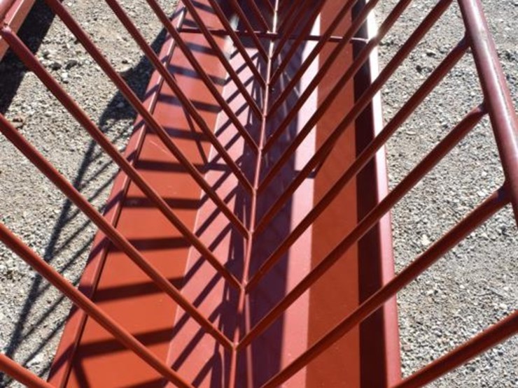 10'-sheep-and-goat-feeder-image-2