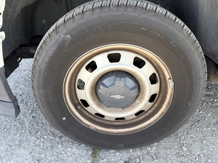 2011-chevrolet-colorado-image-23