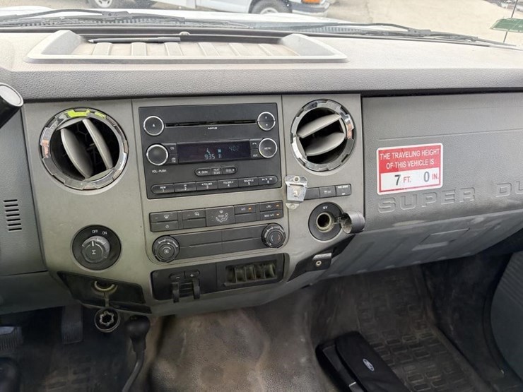 2011-ford-f350-image-16