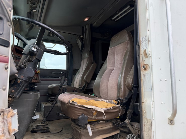 1996-international-9400-image-64