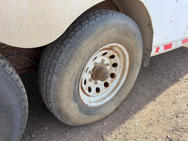 2001-featherlite-stl-image-27