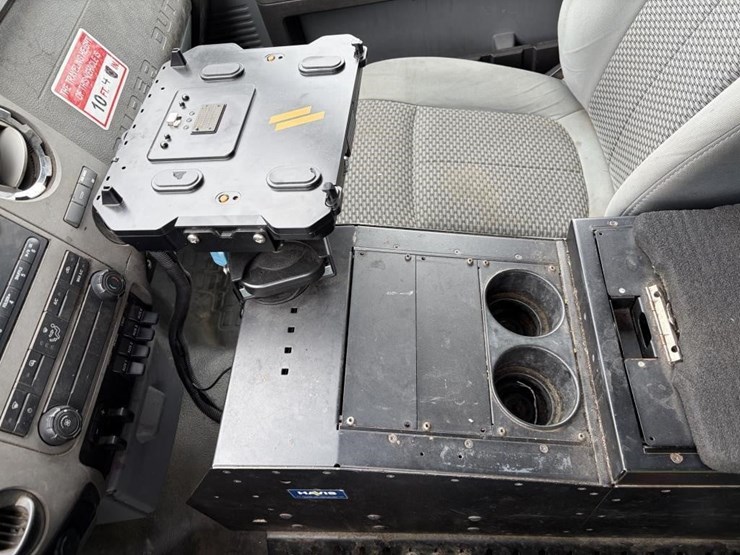 2011-ford-f550-image-15