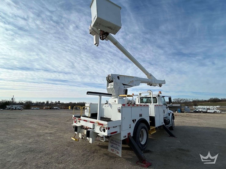 2004-international-durastar-4300-image-3