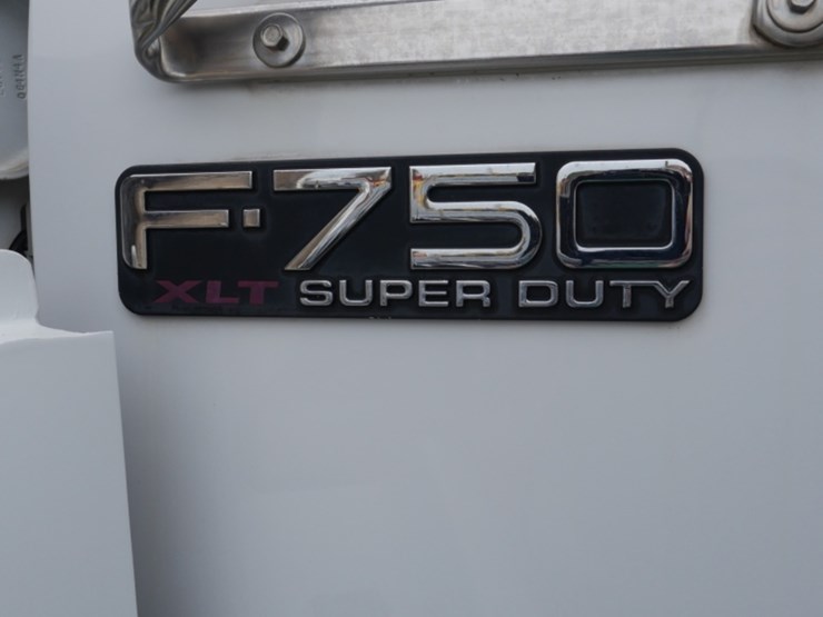 2015-ford-f750-xlt-image-8