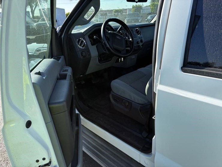 2012-ford-f250-image-13