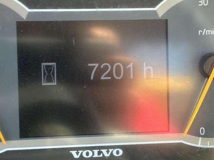 2018-volvo-a45g-image-27