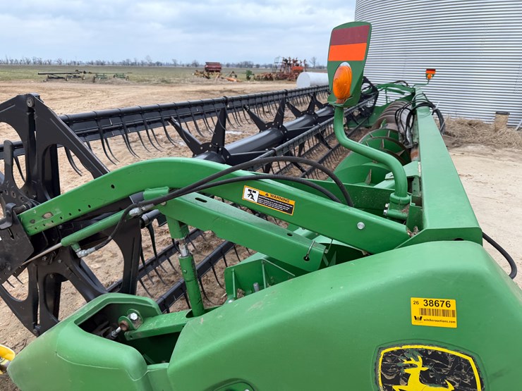 2012-john-deere-630f-image-16