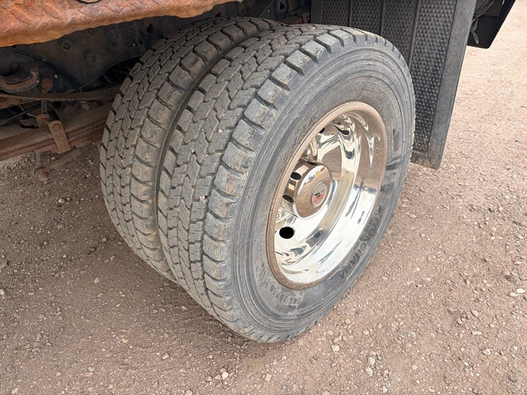 2015-ford-f550-image-11