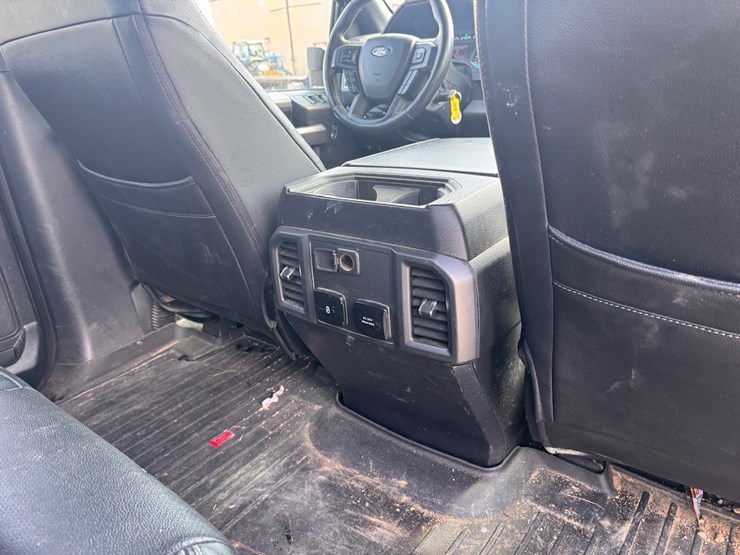 ford-f150-xlt-image-18