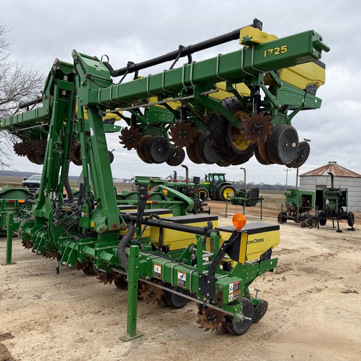 JOHN DEERE 1725
