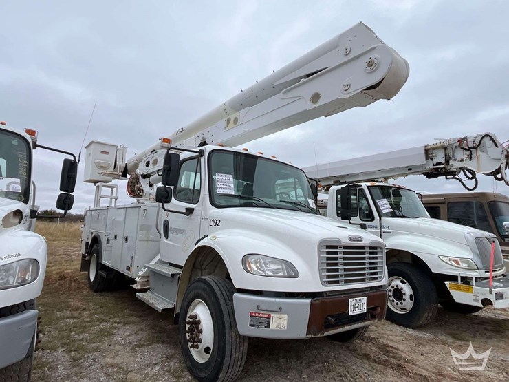 2018-freightliner-m2-106-image-4